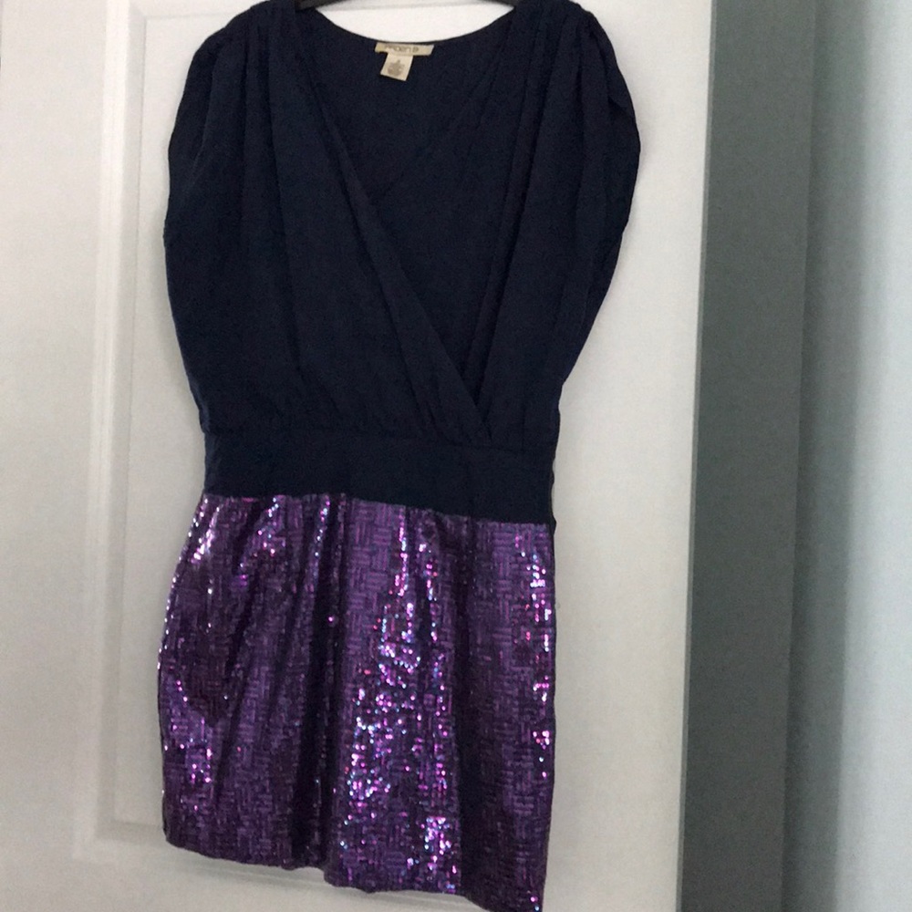 Fancy mini dress w/ sequins
